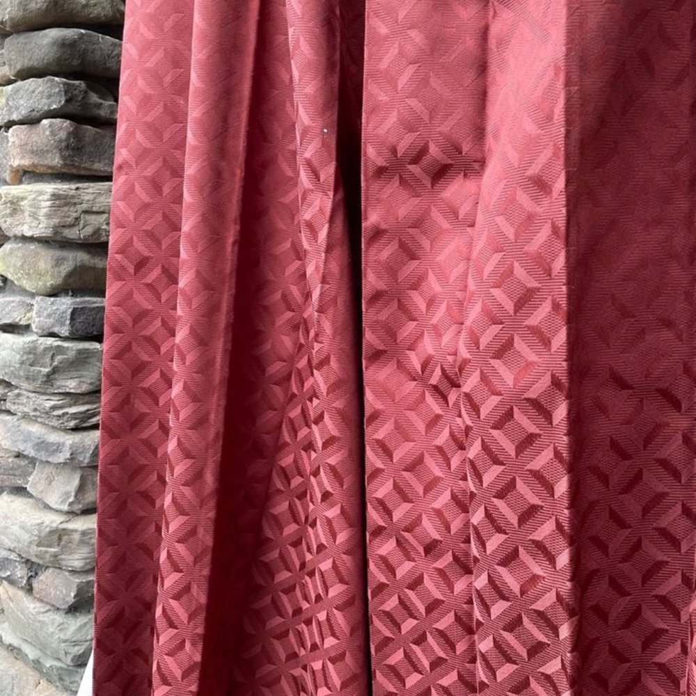 Drapes - Picture 5 of 10